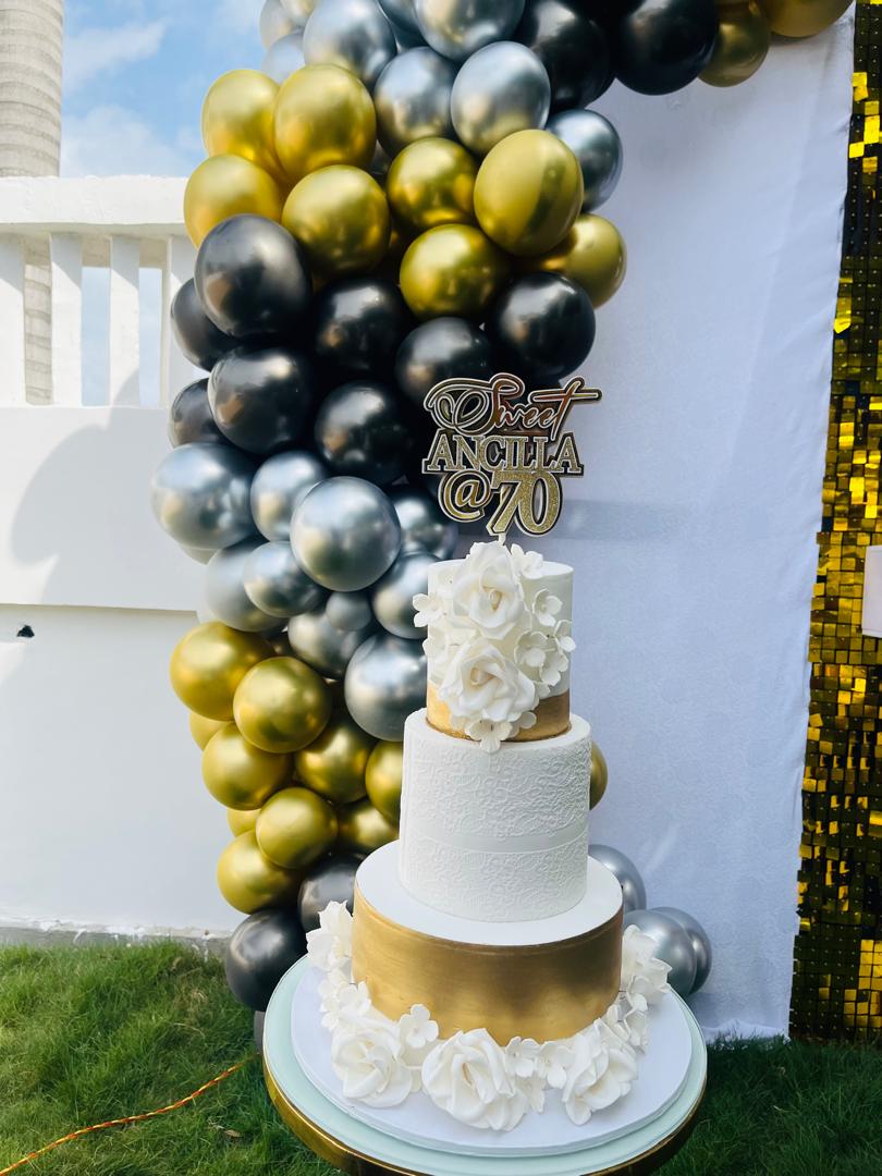 Elegant Tiered Cakes